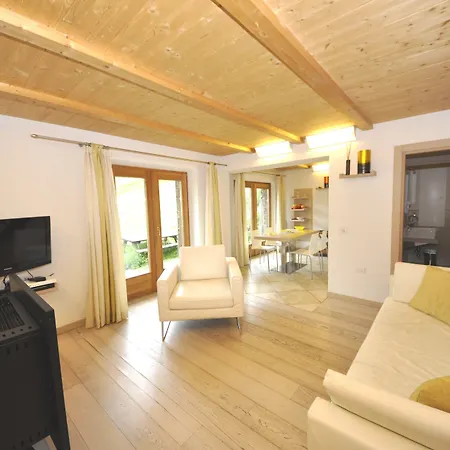 By Apartament *
